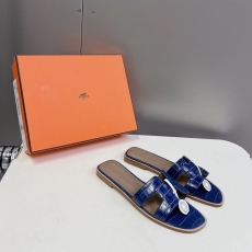 Hermes Slippers